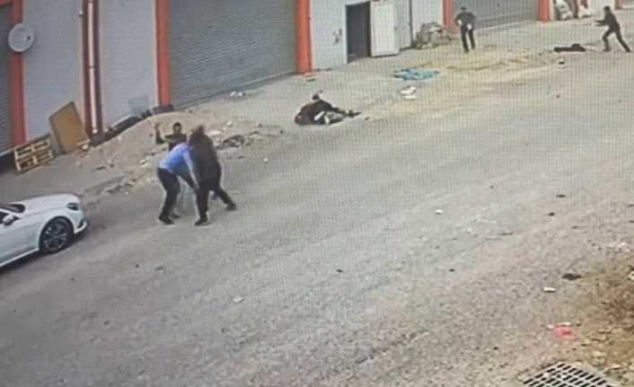 Adana’da 1 kişinin öldüğü, 4 kişinin yaralandığı kavgasının güvenlik kamerası