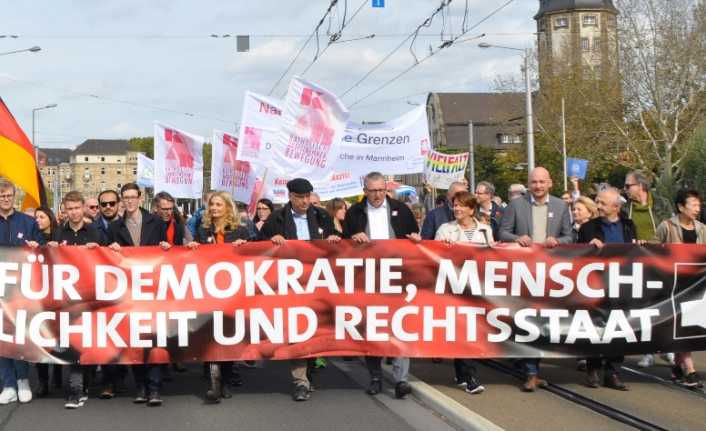 Almanya’nın Baden-Württemberg eyaletindeki Mannheim şehrinde, Almanya’nın birleşmesinin 28. yıl dönümü
