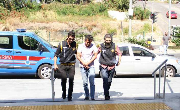 Antalya’nın Alanya ilçesinde yaklaşık 100 milyon TL’lik vurgun yapan banka