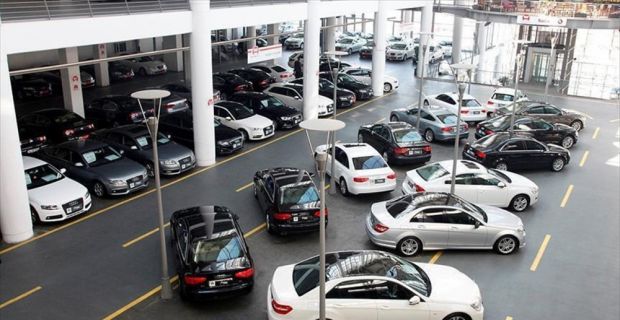 Otomobil pazarında 2016'da yüzde 74,6 olan ithal satışların payı geçen
