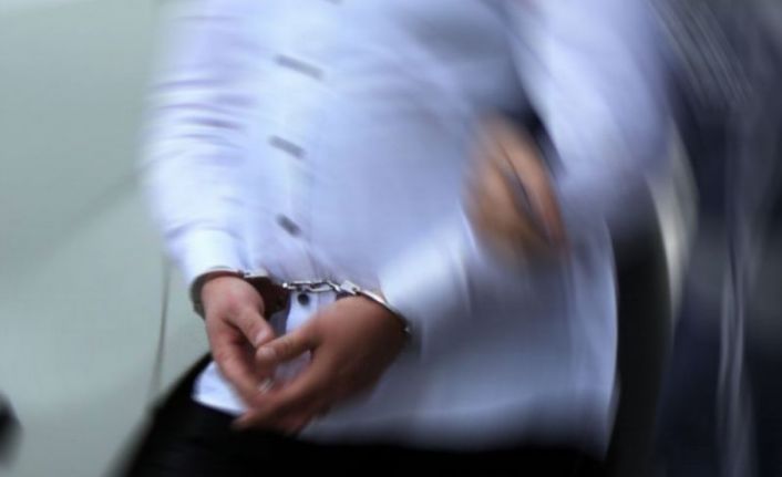 13 ilde FETÖ operasyonu: 12 gözaltı Mersin merkezli 13 ilde gerçekleştirilen FETÖ operasyonunda, örgütün gizli haberleşme