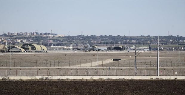 Adana'da FETÖ/PDY soruşturması kapsamında 2'si tutuklu 3 asker hakkında 15'er