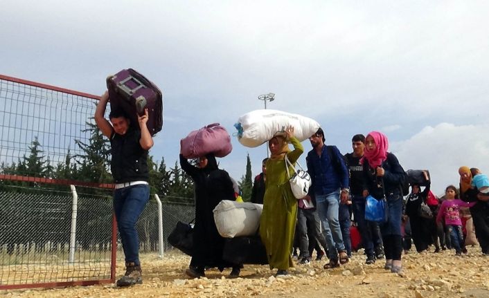 Türkiye’nin çeşitli illerinden 18 bin Suriyeli, Ramazan Bayramı için ülkelerine