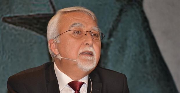 İÜ Edebiyat Fakültesi Tarih Bölümü Öğretim Üyesi Prof. Dr. Eraslan,