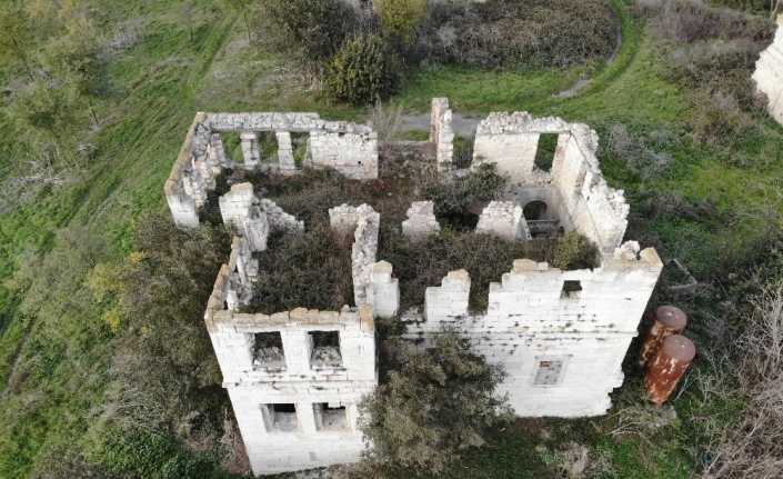 ‘Azatlı Baruthanesi’nin kalıntıları gün