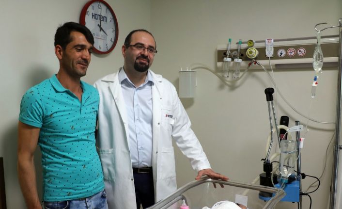 Gaziantep’te doğuştan her iki üst göz kapağı olmayan 27 günlük