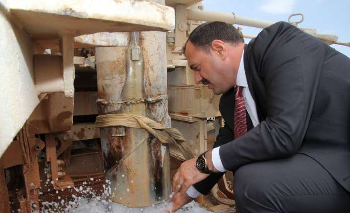 Elazığ’ın Karakoçan ilçesinde jeotermal çalışmalar sonucu kuyu içinde 45, kuyu