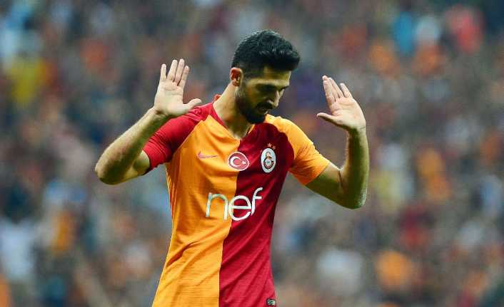 Galatasaray’ın yeni transferi Emre Akbaba, gerek sarı-kırmızılı kulüpte gerekse A