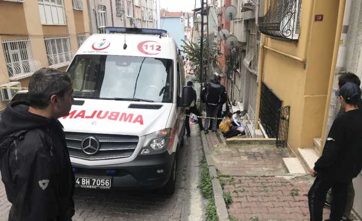 İstanbul Şişli’de Fas uyruklu bir genç kız, 6. kattaki evinin