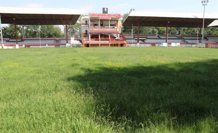 Kırkpınar Er Meydanı sahasında hazırlıklar tamamlandı. Bitmeyen güreşin devam eden