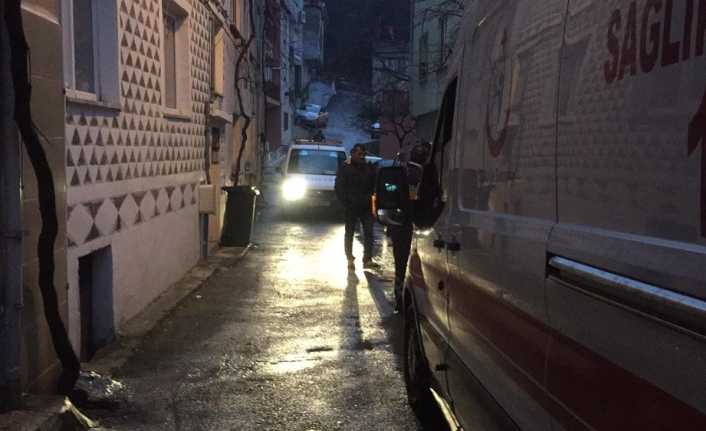 Bursa’da yaşlı bir adam, tartıştığı karısını boğazını keserek öldürdü. 