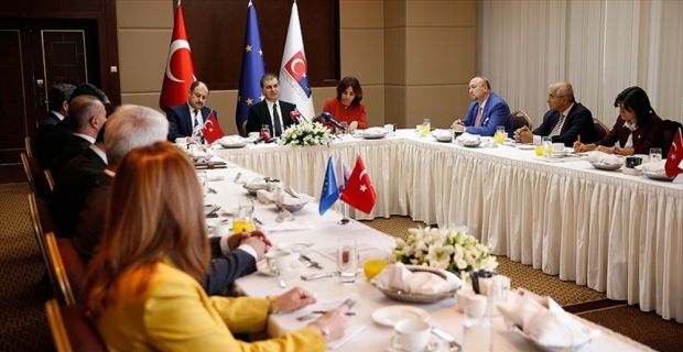 AB Bakanı Çelik, AB ile vize serbestisi çalışması ile ilgili,