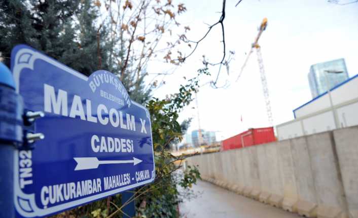 ABD Büyükelçiliği’nin yeni inşaatının bulunduğu caddenin adı “Malcolm X” olarak