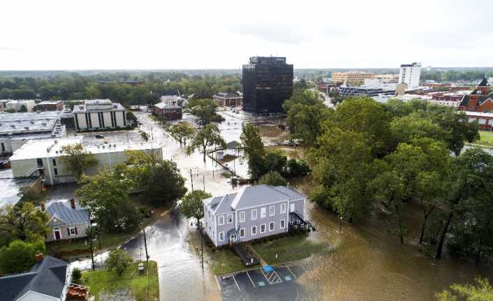 ABD’nin doğu yakasını etkisi altına alan Florence Kasırgasında hayatını kaybedenlerin
