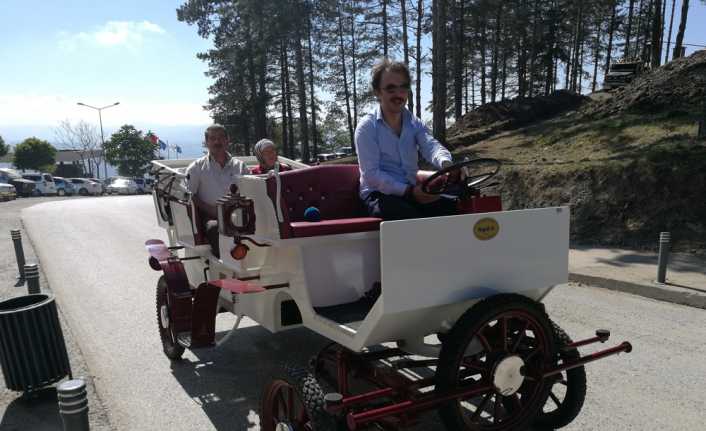 Karadeniz’de ilk olarak Ordu’da kullanılmaya başlanan elektrikli fayton, Boztepe’de yerli