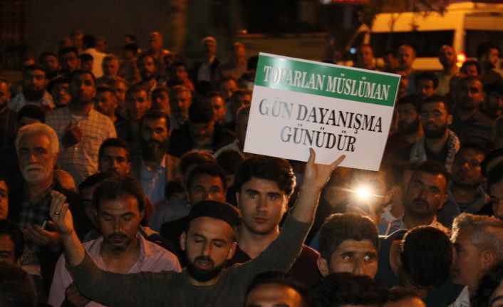 Adana’da Mazlumlar İçin Dayanışma Derneği (MAZLUMDER) üyeleri, ABD’nin Tel Aviv’deki