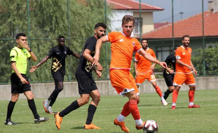 Yeni sezon hazırlıklarını Bolu’da sürdüren Adanaspor, hazırlık maçında karşılaştığı Osmanlıspor