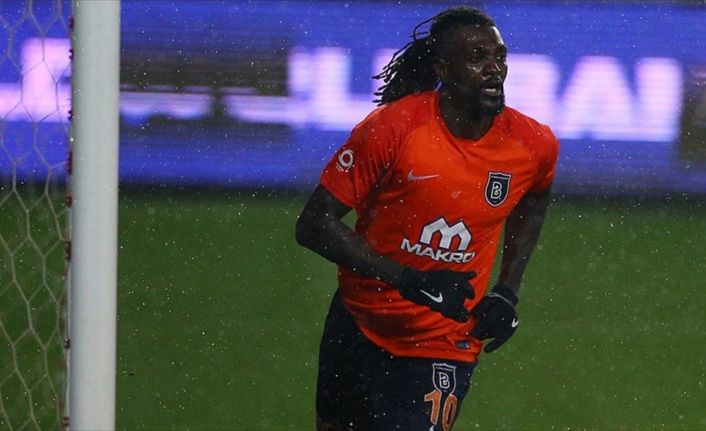Medipol Başakşehir'in tecrübeli yıldızı Emmanuel Adebayor, ilerleyen yaşına karşın performansıyla