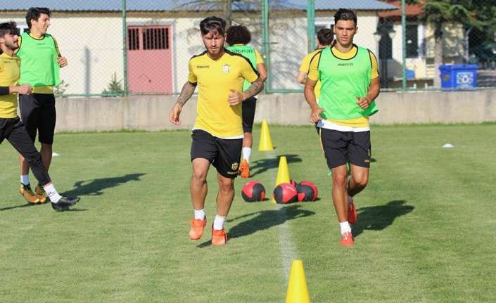 Süper Lig ekibi Yeni Malatyaspor’da 2 hafta önce kaburga kırığı