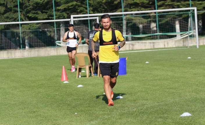 Evkur Yeni Malatyaspor’da Bolu kampında sakatlanan takım kaptanı Adem Büyük’ün