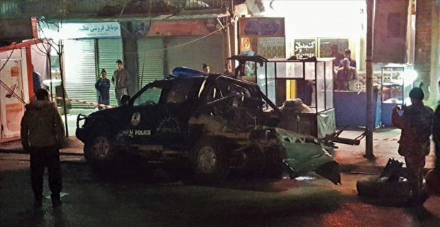 Afganistan'ın kuzeyindeki Mezar-ı Şerif kentinde düzenlenen bombalı saldırıda 11 kişi