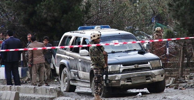 Afganistan'ın Helmand vilayetinin merkezinde bomba yüklü araçla düzenlenen intihar saldırısında