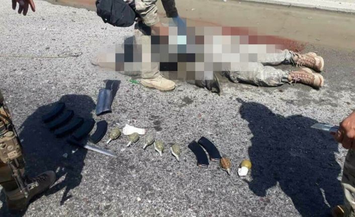 Afganistan’ın başkenti Kabil’de İçişleri Bakanlığına düzenlenen intihar saldırısında 1 polis