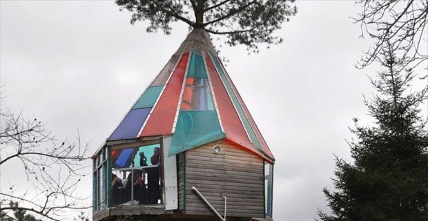 Artvin'deki köyünde hobi olarak yaptığı ağaç evi, yoğun ilgi üzerine