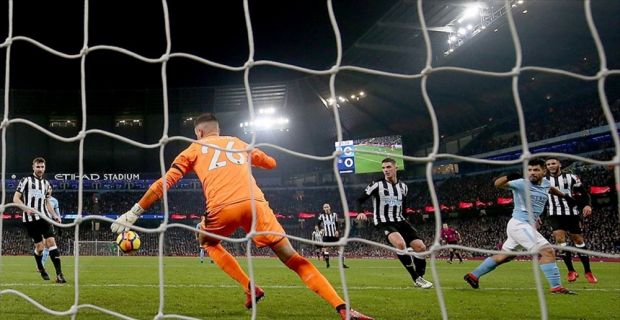 Manchester City, Sergio Agüero'nun "hat-trick" yaptığı maçta ağırladığı New Castle