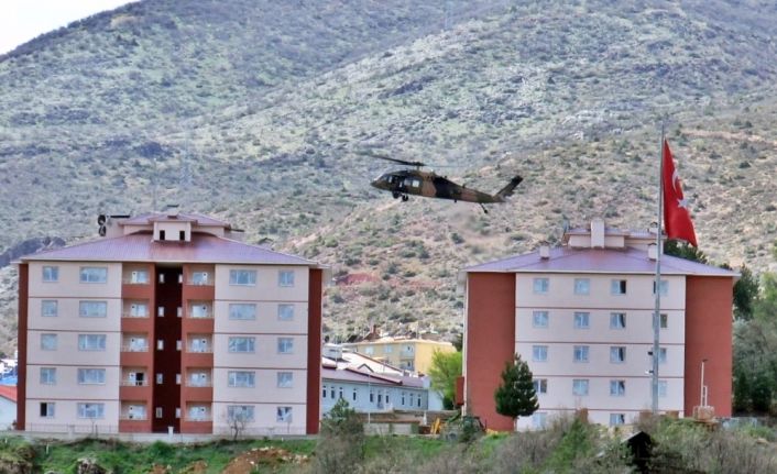Genelkurmay Başkanı Orgeneral Hulusi Akar, Tunceli’ye giderek, 3 teröristin etkisiz