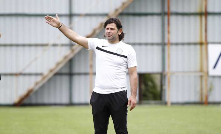 Çaykur Rizespor Teknik Direktörü İbrahim Üzülmez, Süper Lig’in ikinci haftasında