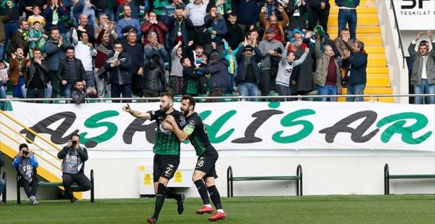 Spor Toto Süper Lig'de Bursaspor'u 1-0 yenerek 12 hafta sonra