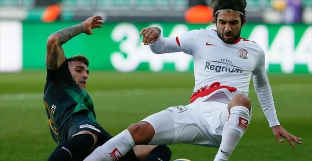 Süper Lig'de 19. hafta mücadelesinde Teleset Mobilya Akhisarspor ile Antalyaspor