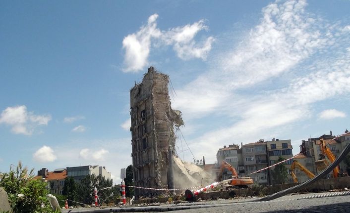 Taksim’de Atatürk Kültür Merkezi’nden geriye kalan ve yıkılmayı bekleyen son
