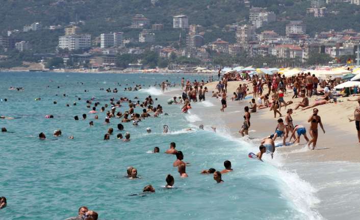 Antalya’nın Alanya ilçesindeki turizmciler, 2018 turizm sezonunda dış pazardan rakam