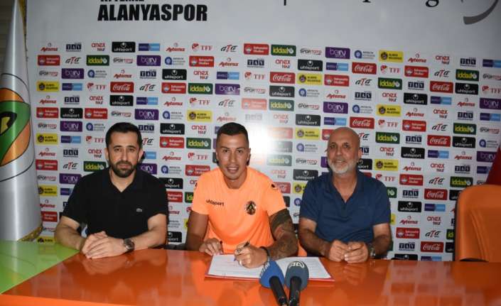 Transfer çalışmalarını sürdüren Aytemiz Alanyaspor, geçtiğimiz sezon Antalyaspor forması giyen