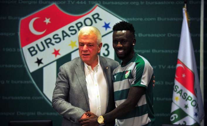 Bursaspor Başkanı Ali Ay, yeni transfer Allano Lima için Adriana