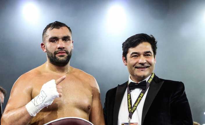 Ağır sıkletteki gururumuz Ali Eren Demirezen, Polonyalı rakibi Sergiej Werwejko’yu