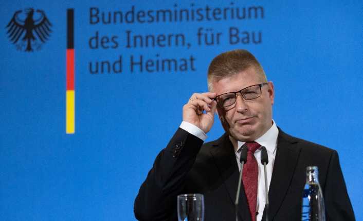 Alman istihbaratının yeni başkanı belli oldu Almanya’da Anayasayı Koruma Teşkilatı Başkanlığına kurumun başkan yardımcısı Thomas Haldenwang