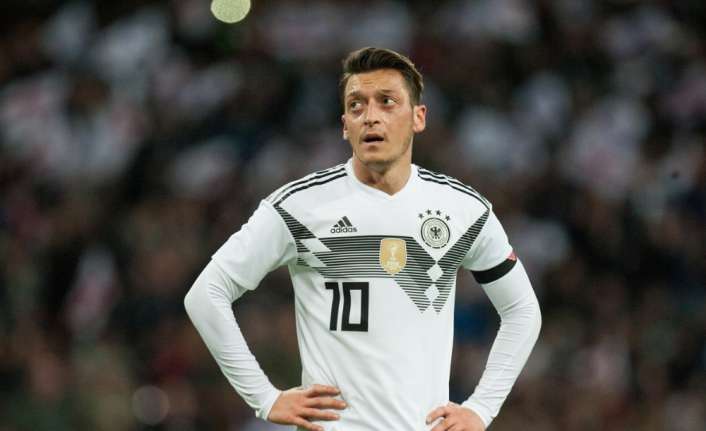 Alman Futbol Federasyonu (DFB), Mesut Özil’in Almanya Mili Takımı’nı bırakma
