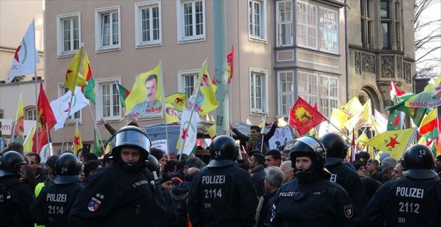  Alman kamuoyu, hafta sonu terör örgütü PYD/PKK yandaşlarının Köln