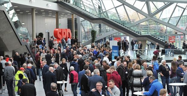 Almanya'da SPD üyeleri, SPD'nin CDU/CSU partileri ile üzerinde anlaştığı koalisyon
