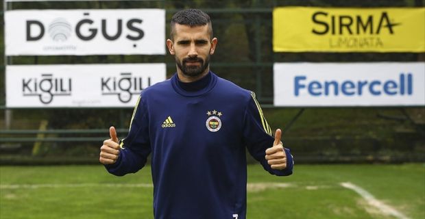 Fenerbahçeli futbolcu Alper Potuk, Süper Lig'de ilk yarının son bölümünde
