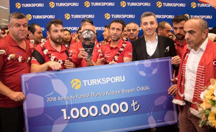 WAFF 2018 Ampute Futbol Dünya Kupası’nda 2. olan Türkiye Ampute