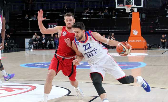 Tahincioğlu Basketbol Süper Ligi’nin 8. haftasında Anadolu Efes, sahasında karşılaştığı