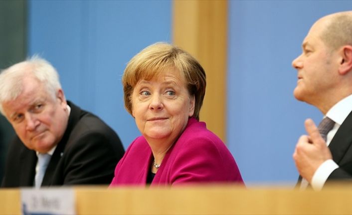Almanya Federal Meclisi'ndeki oylamada Hristiyan Demokratik Birlik Partisi (CDU) Genel