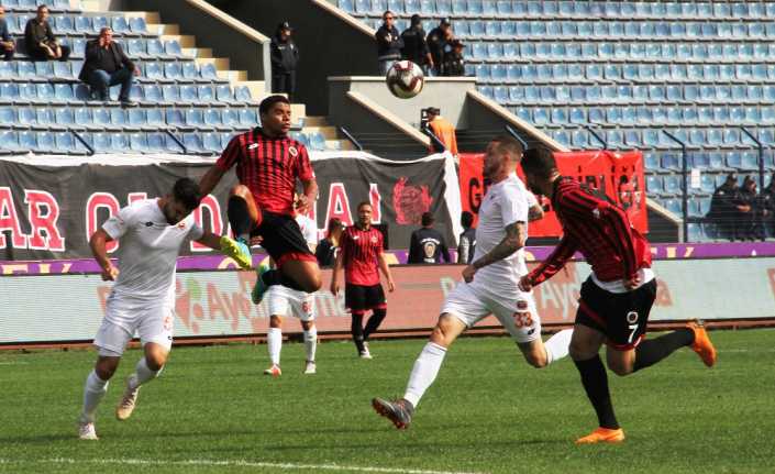 Spor Toto 1. Lig’in 9. haftasında 8 galibiyeti bulunan lider