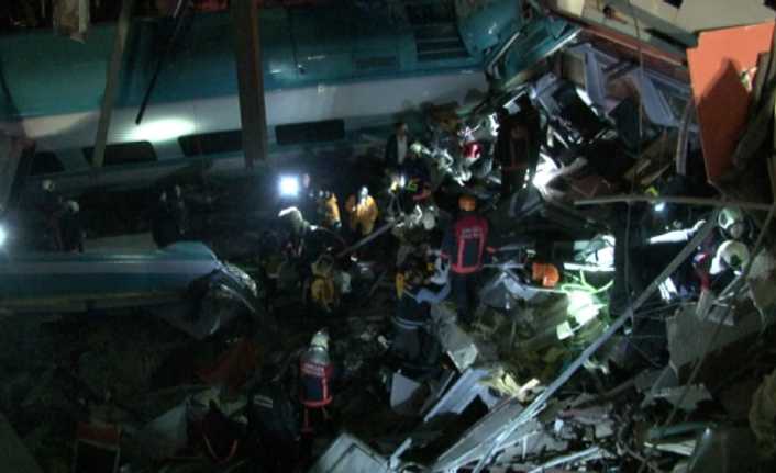 Ankara’da yüksek hızlı tren kontrol lokomotifine çarptı. Kazada 4 kişi