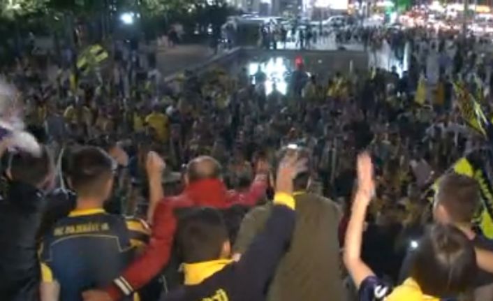 Spor Toto 1. Lig’de sezonun bitmesine bir hafta kala Süper