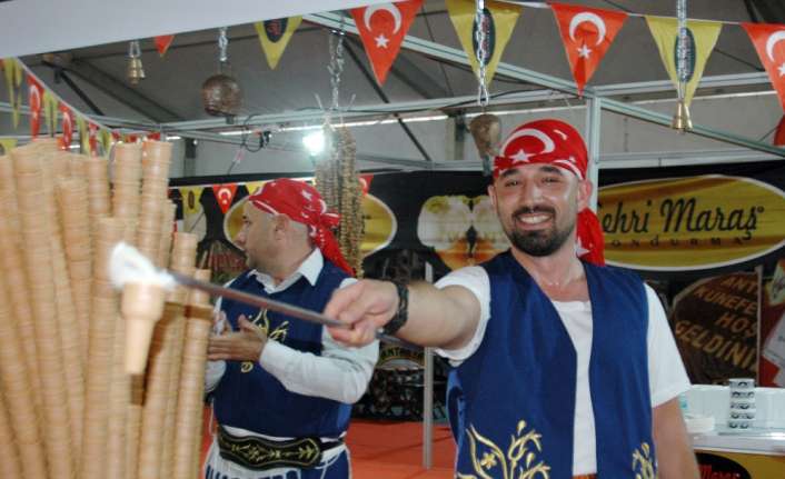 Üç gün sürecek olan Ankara Dondurma ve Tatlı Festivali başladı.